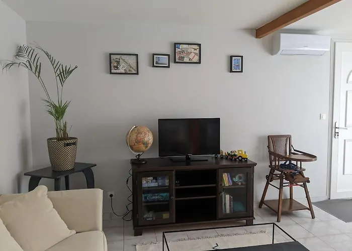 Maisonnette 度假居 *