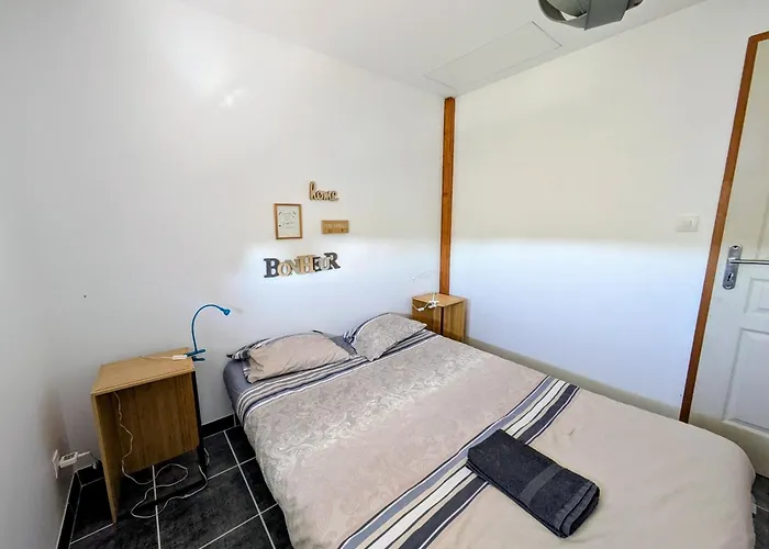 度假居 Maisonnette Eaunes